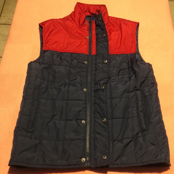 ⭐️⬇️ Gap Men’s Multicolor Puffer Vest Jacket - Picture 3 of 7